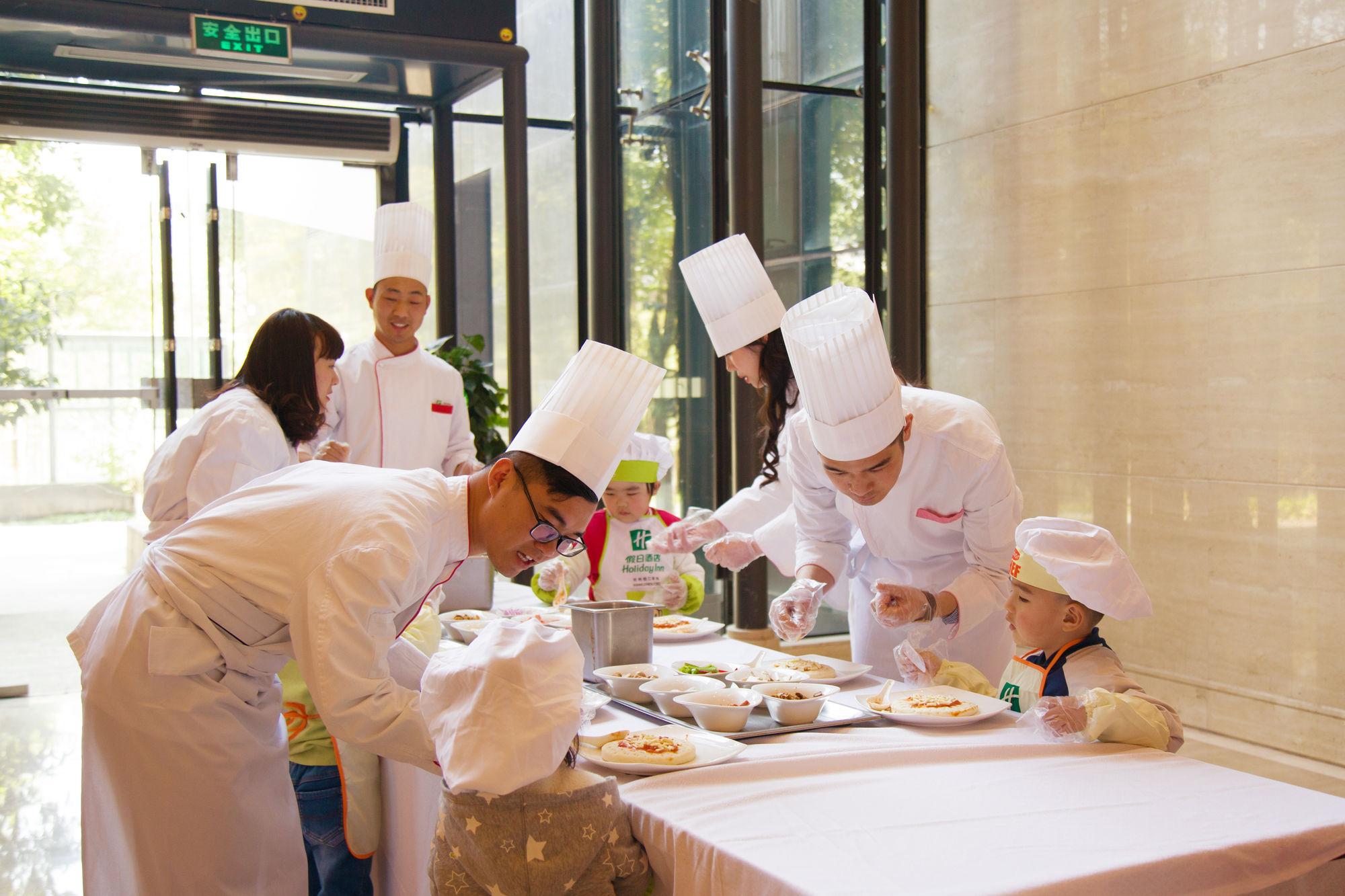 Holiday Inn Hangzhou Cbd, An Ihg Hotel Exterior photo